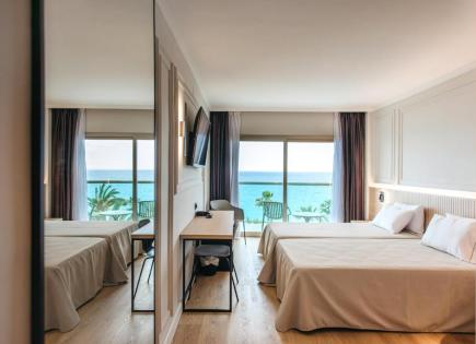 Hotel for 4 900 000 euro in Lloret de Mar, Spain