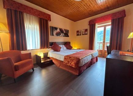 Hotel for 2 500 000 euro in Girona, Spain