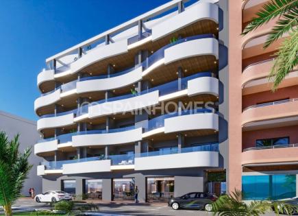 Apartment for 439 000 euro in Torrevieja, Spain