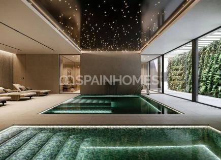 Penthouse for 1 005 000 euro in Casares, Spain