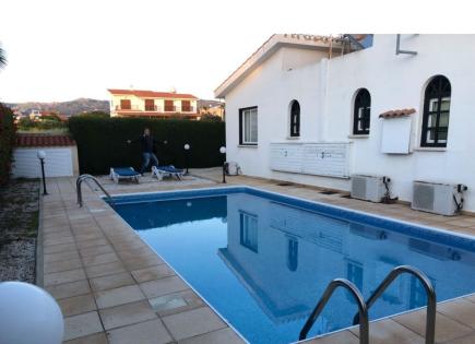 Bungalow for 360 000 euro in Paphos, Cyprus