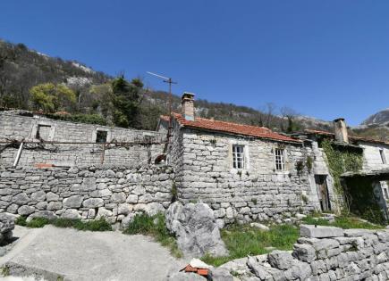 Terreno per 350 000 euro a Herceg-Novi, Montenegro