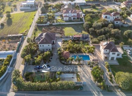 Villa for 1 100 000 euro in Limassol, Cyprus