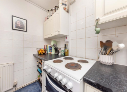 Appartamento per 335 000 euro a Londra, Regno Unito