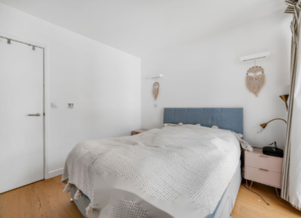 Appartamento per 350 000 euro a Londra, Regno Unito