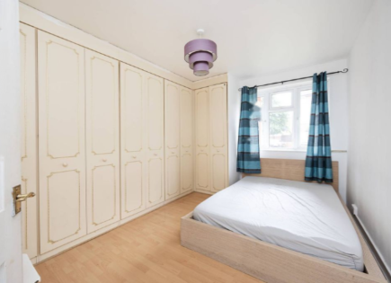 Flat for 270 000 euro in London, United Kingdom