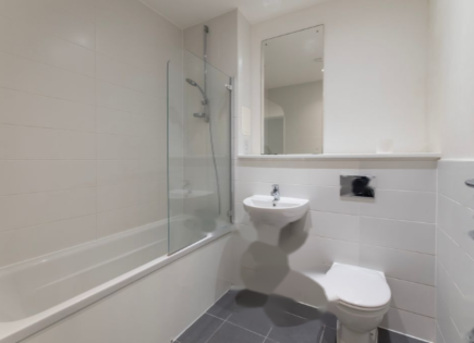 Flat for 300 000 euro in London, United Kingdom