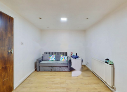 Flat for 350 000 euro in London, United Kingdom