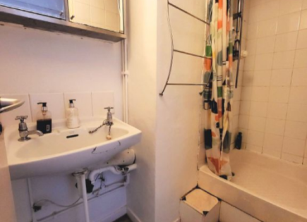 Flat for 431 250 euro in London, United Kingdom