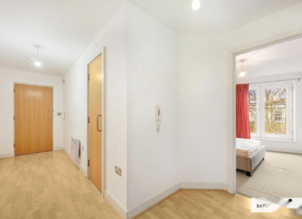 Flat for 300 000 euro in London, United Kingdom
