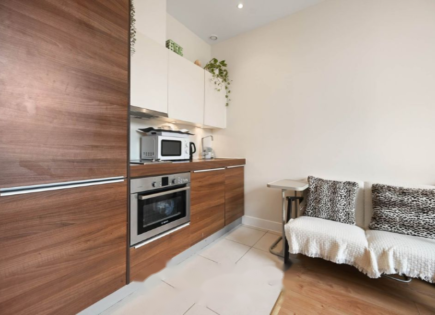 Appartamento per 245 000 euro a Londra, Regno Unito