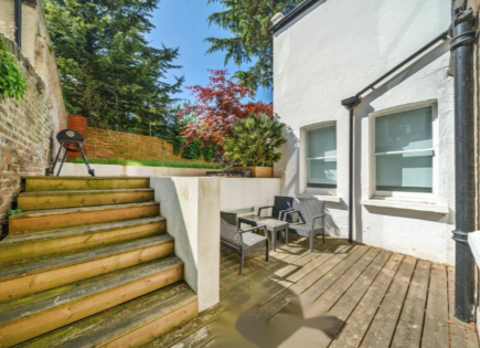 Appartamento per 350 000 euro a Londra, Regno Unito