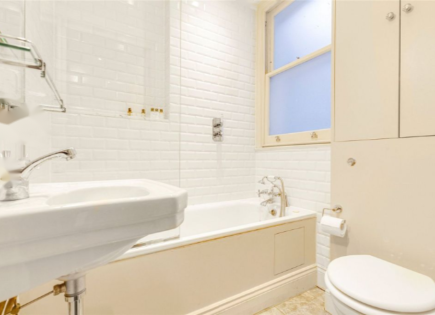 Appartamento per 1 195 000 euro a Londra, Regno Unito