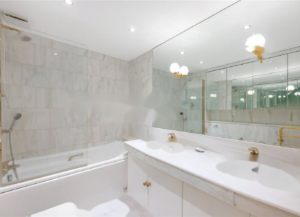 Appartamento per 2 950 000 euro a Londra, Regno Unito