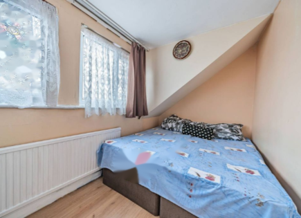 Flat for 310 000 euro in London, United Kingdom