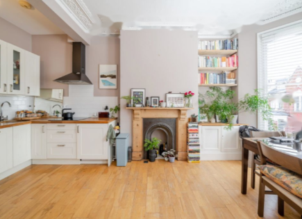 Flat for 400 000 euro in London, United Kingdom