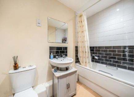 Flat for 375 000 euro in London, United Kingdom