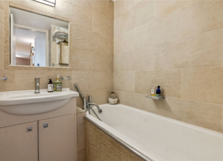 Appartamento per 635 000 euro a Londra, Regno Unito