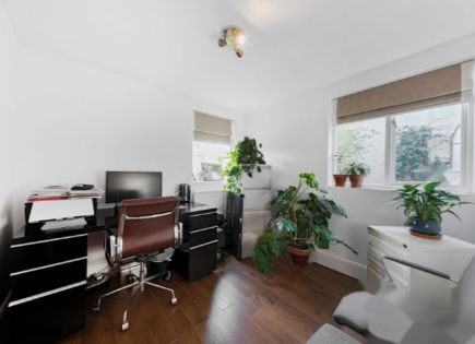 Appartamento per 725 000 euro a Londra, Regno Unito