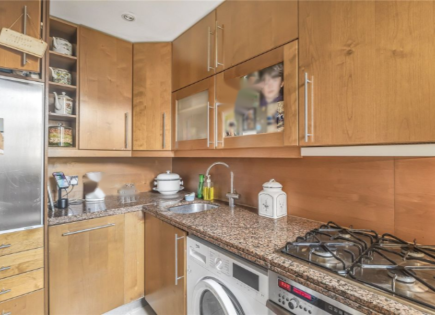 Appartamento per 795 000 euro a Londra, Regno Unito