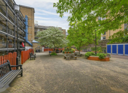 Flat for 300 000 euro in London, United Kingdom