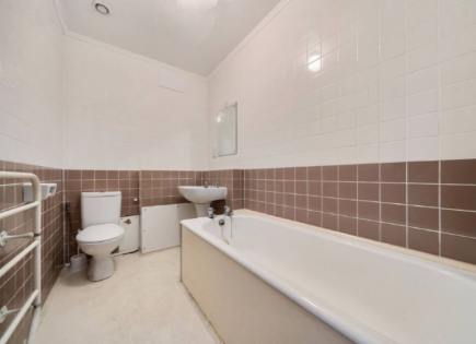 Flat for 300 000 euro in London, United Kingdom