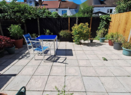 Flat for 375 000 euro in London, United Kingdom