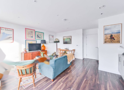 Flat for 210 000 euro in London, United Kingdom