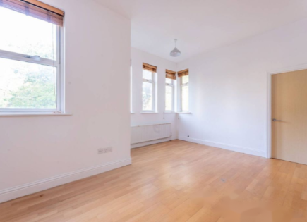 Flat for 325 000 euro in London, United Kingdom