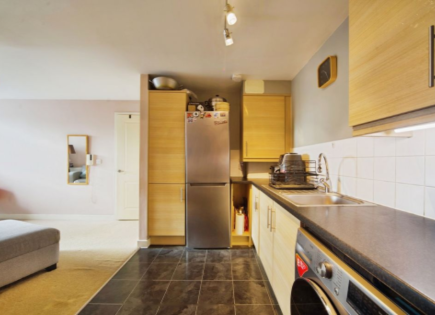 Flat for 295 000 euro in London, United Kingdom