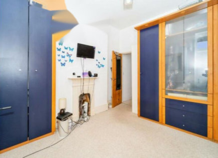 Flat for 295 950 euro in London, United Kingdom