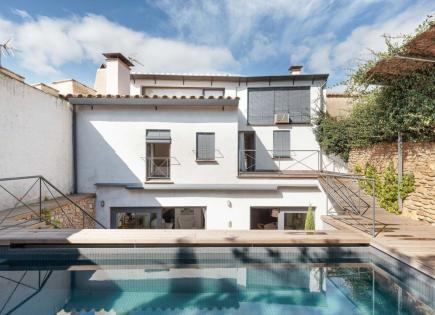 House for 1 195 000 euro in Begur, Spain