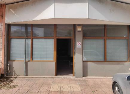 Commercial property for 145 000 euro in Athens, Greece