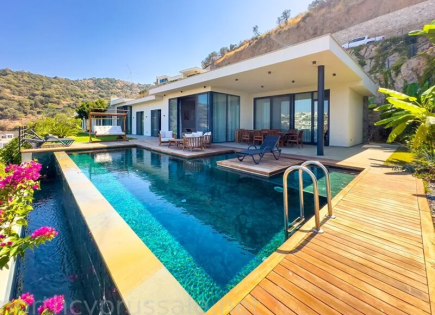 Villa for 2 200 000 euro in Yalikavak, Turkey