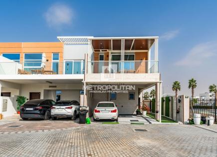 Casa adosada para 669 059 euro en Dubái, EAU