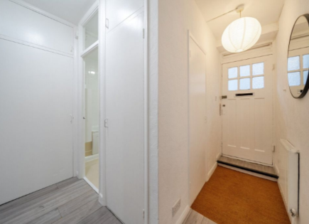 Appartamento per 373 750 euro a Londra, Regno Unito