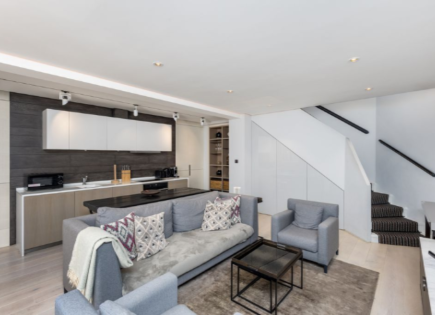 Appartamento per 1 840 000 euro a Londra, Regno Unito