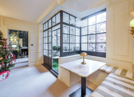 Appartamento per 977 500 euro a Londra, Regno Unito