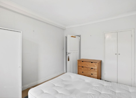 Flat for 431 250 euro in London, United Kingdom