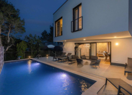 Casa per 950 000 euro a Opatija, Croazia