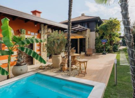 Villa for 1 529 000 euro in Budapest, Hungary