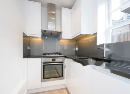 Flat for 747 500 euro in London, United Kingdom