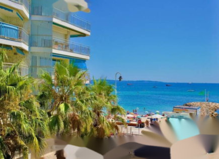 Appartamento per 560 000 euro a Cannes, Francia