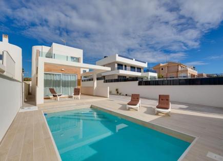 Villa per 650 000 euro a Torrevieja, Spagna