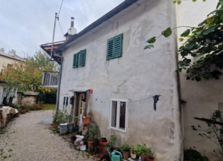 Haus für 99 000 euro in Ajdovščina, Slowenien