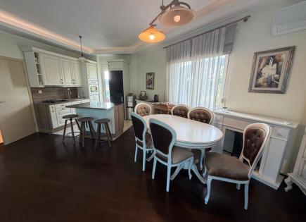 Appartamento per 365 000 euro a Becici, Montenegro