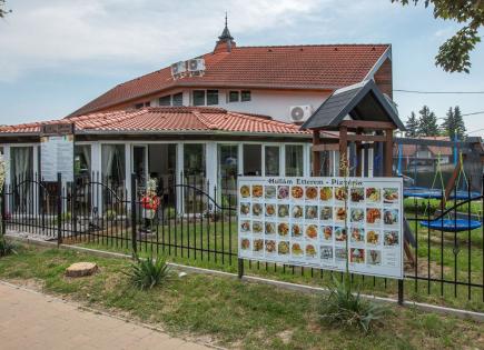 Cafetería, restaurante para 547 120 euro en Gyenesdiás, Hungría