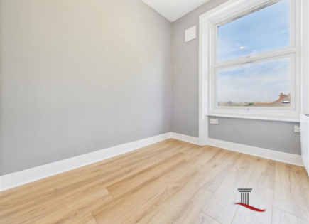 Flat for 247 250 euro in London, United Kingdom