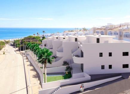 Bungalow for 560 000 euro in Torrevieja, Spain