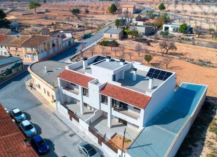 Bungalow for 215 000 euro in Hondon de las Nieves, Spain